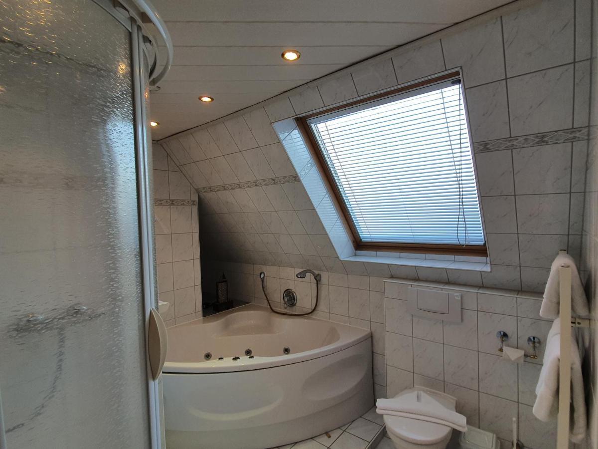 Hotel Pension Loose Borkum Exterior photo