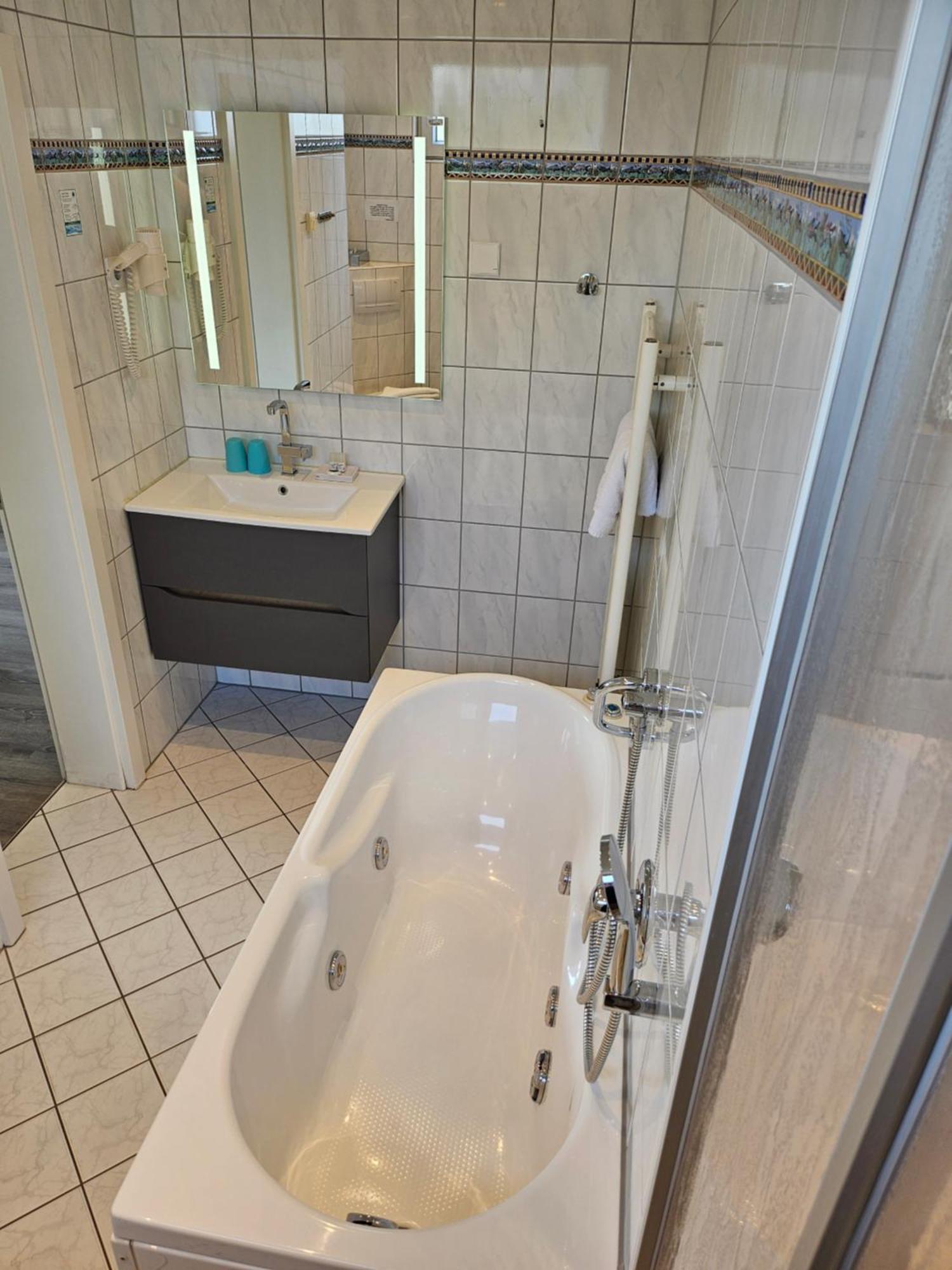 Hotel Pension Loose Borkum Exterior photo